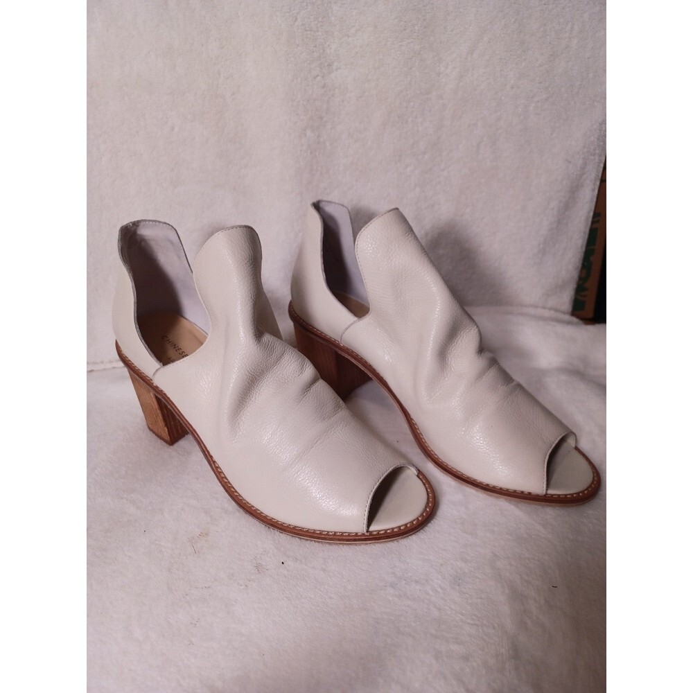 CHINESE & LAUNDRY Toe bootie